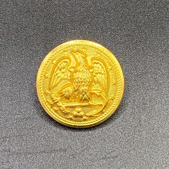 Navy Gold Tone Eagle with Anchor Waterbury Button Conn. Replacement Button (a4) - Picture 1 of 3